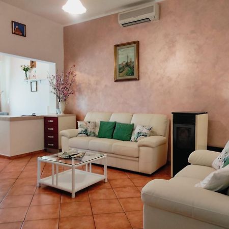Ferienwohnung Casa Giulia Al Centro Di Olbia Codice Iun P4011 Exterior foto